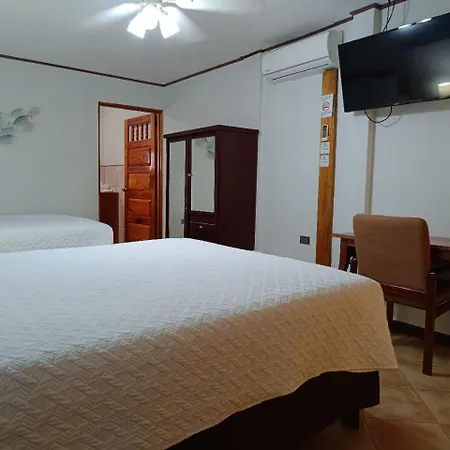 Hotel Banana Bay Marina à Golfito Extérieur photo