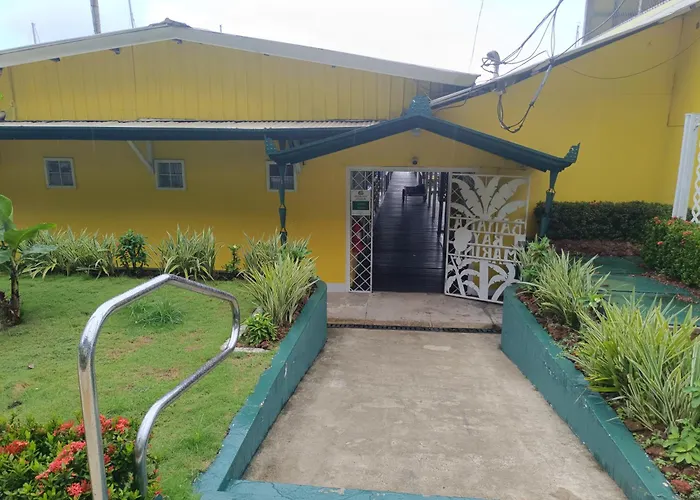 Banana Bay Marina