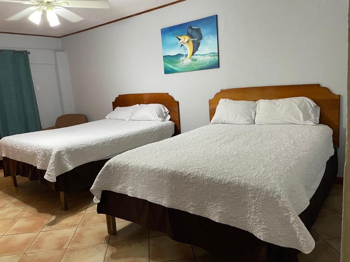 Hotel Banana Bay Marina