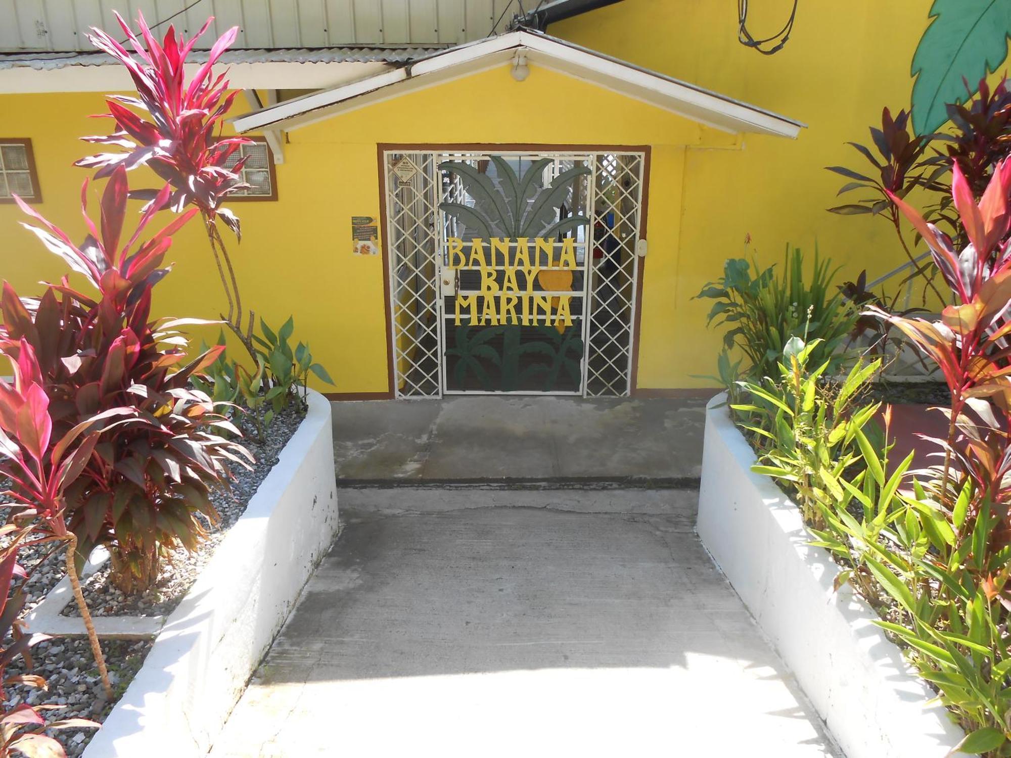 Banana Bay Marina Hotel 3*